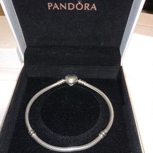 Pandora heart clasp bracelet size 7.5 ( 19cm)